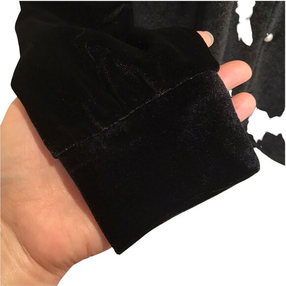 Shein Romantic Gothic Lace Trim and Pearls Velvet Long Sleeve Top Black Sz M (6) - Picture 7 of 14